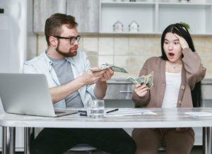 Manage finances in a Marriage is crucial